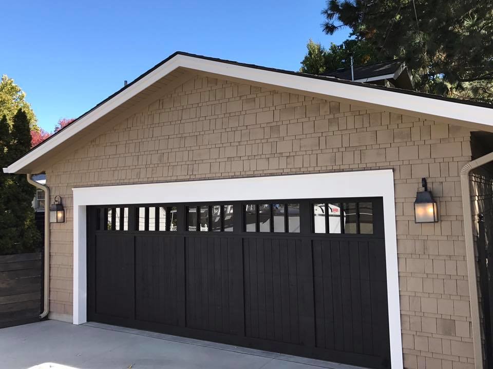 Design ideas for a medium sized classic detached double garage in Boise.