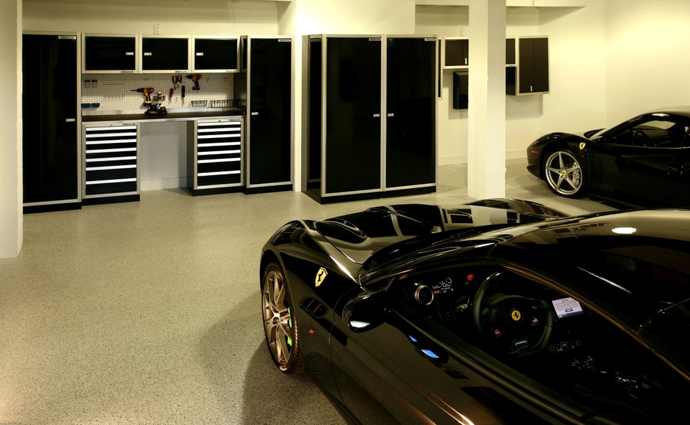 Diseño de garaje actual grande para tres coches