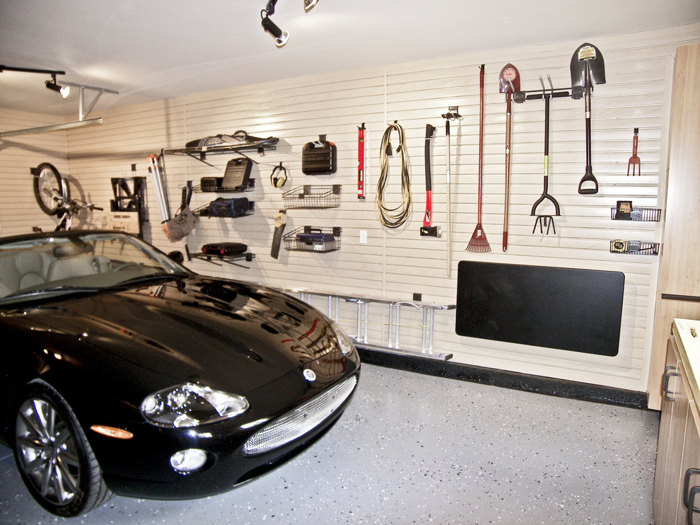 Exempel på en klassisk garage och förråd