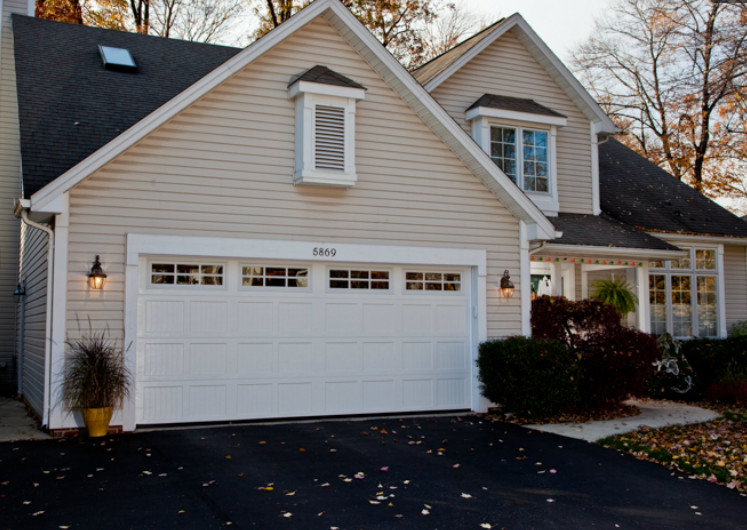 HAAS Model 760 Short Panel Traditional Garage