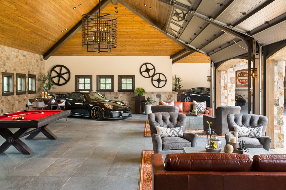 Bild på en rustik garage och förråd