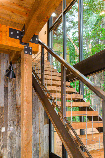 Источник вдохновения для домашнего уюта: огромная лестница в стиле лофт