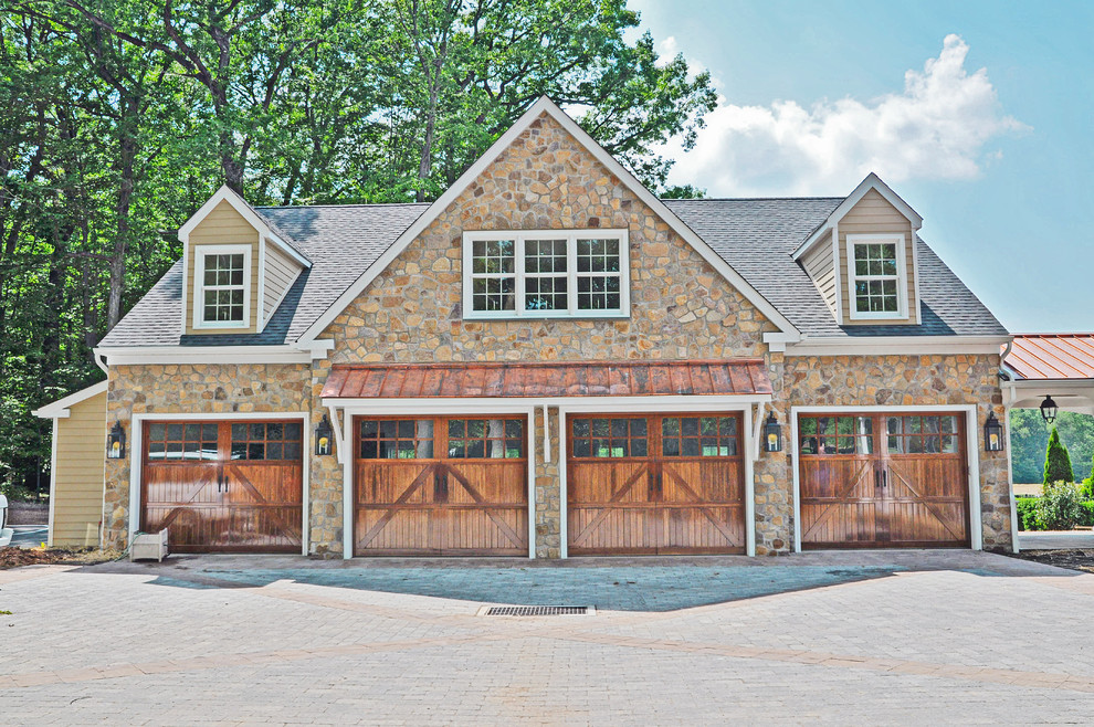 Indian Springs Carriage House Porch and Breezeway Traditional