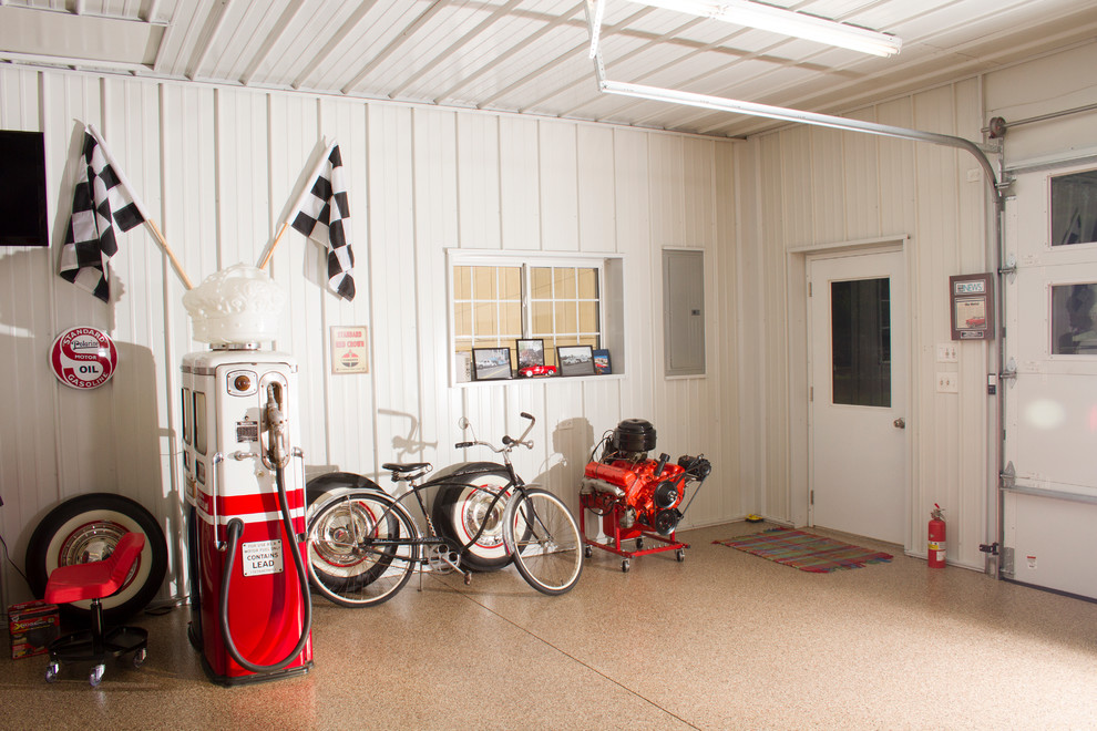 Idéer för att renovera en vintage fristående trebils garage och förråd
