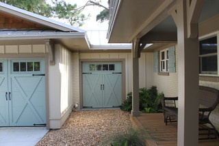 Jekyll Island renovation 1204-02 - Kolonialstil - Garage - Jacksonville
