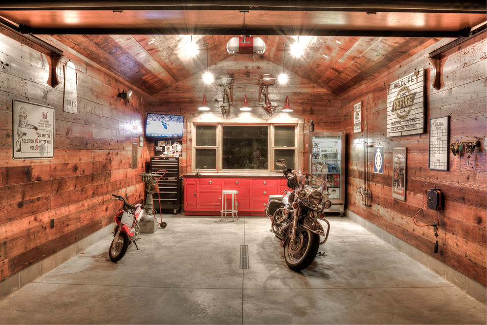 Immagine di un garage per due auto indipendente rustico