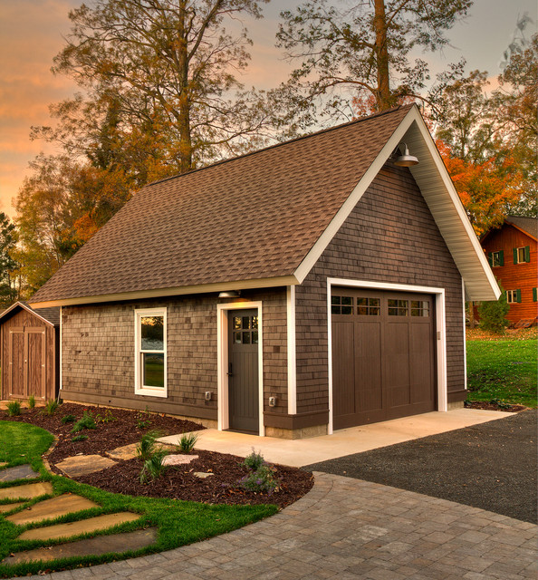 Leech Lake 2 - Rustic - Garage - Minneapolis - by Lands End Development