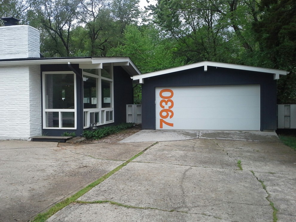 Midcentury Modern GarageKansas City, KS Midcentury Garage Kansas