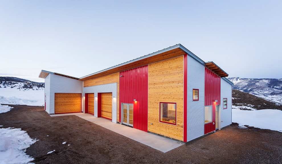 MODERN AGRICULTURAL - Modern - Garage - Denver - by workshopL | Houzz

