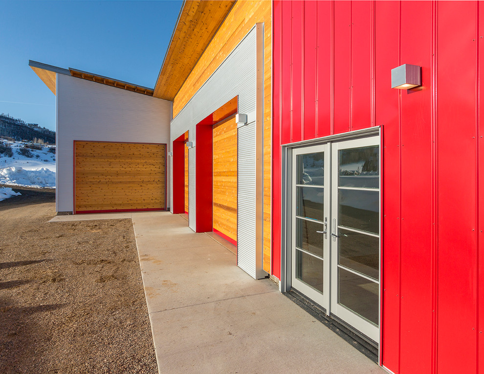 MODERN AGRICULTURAL - Modern - Garage - Denver - by workshopL | Houzz