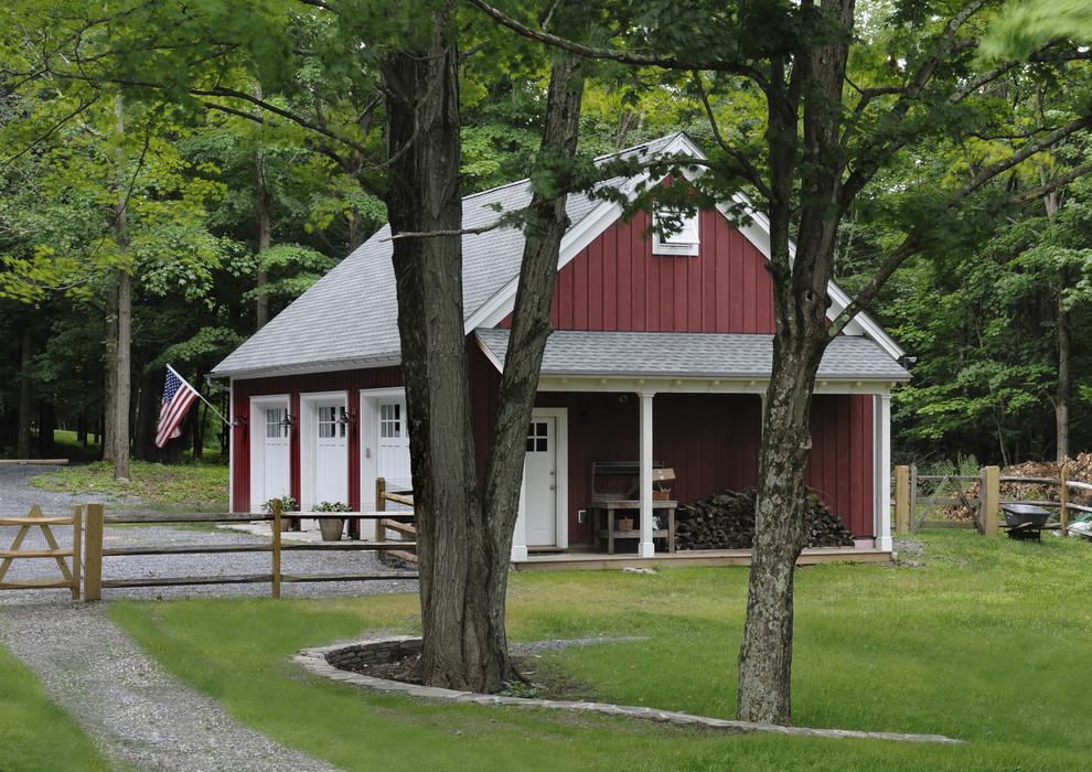 Photo of a traditional detached garage in New York.