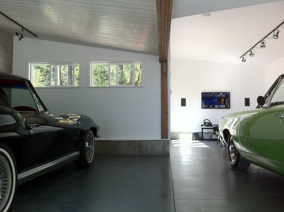 Idée de décoration pour un garage pour deux voitures vintage.