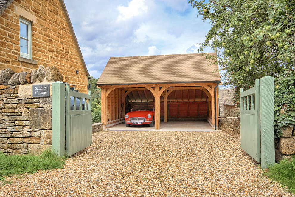 Exempel på en mellanstor lantlig fristående tvåbils carport