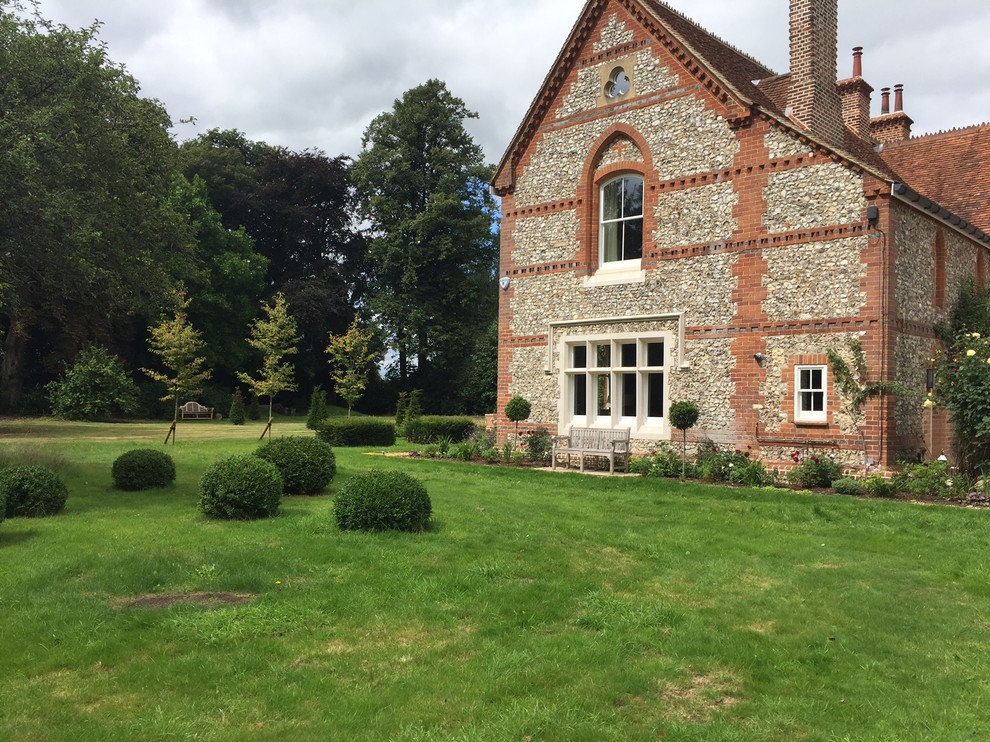 Old Vicarage Contemporary Garage Oxfordshire by SDA Build