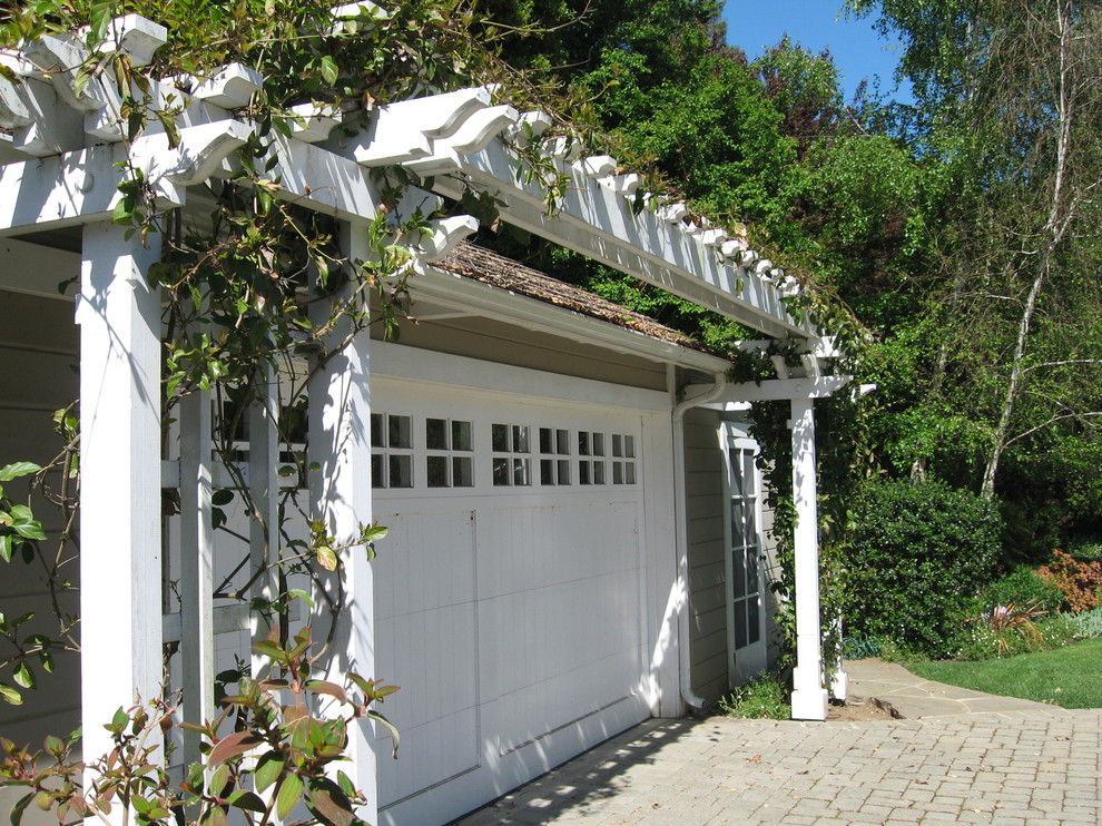 Источник вдохновения для домашнего уюта: гараж в классическом стиле
