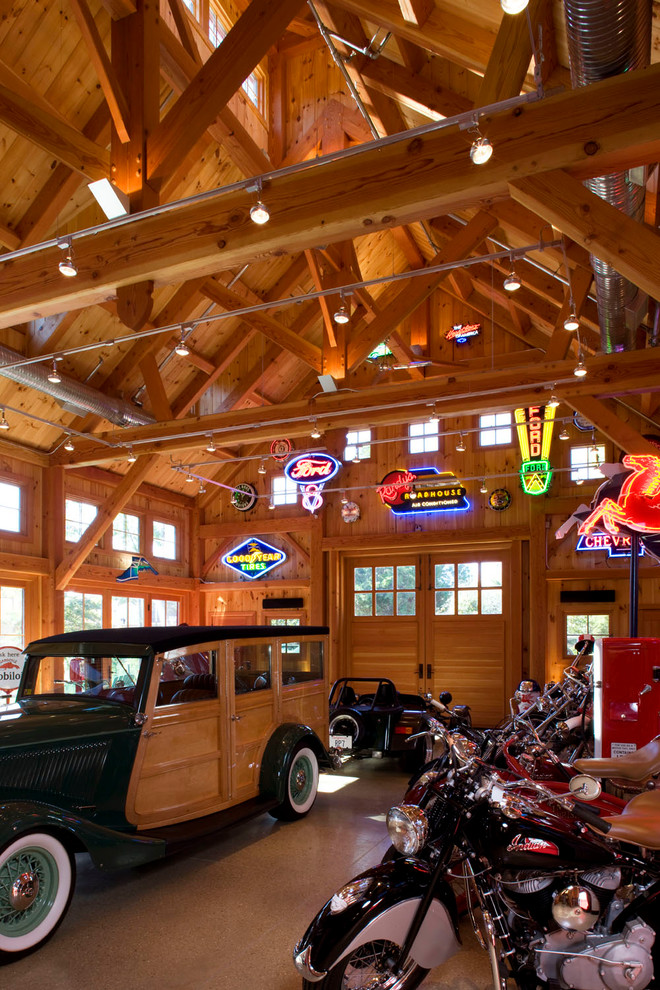 Foto de garaje independiente y estudio tradicional para dos coches