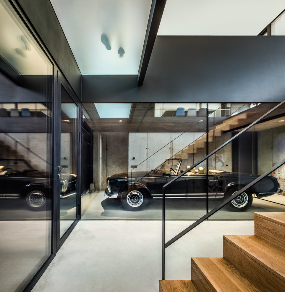 Contemporary garage in London.