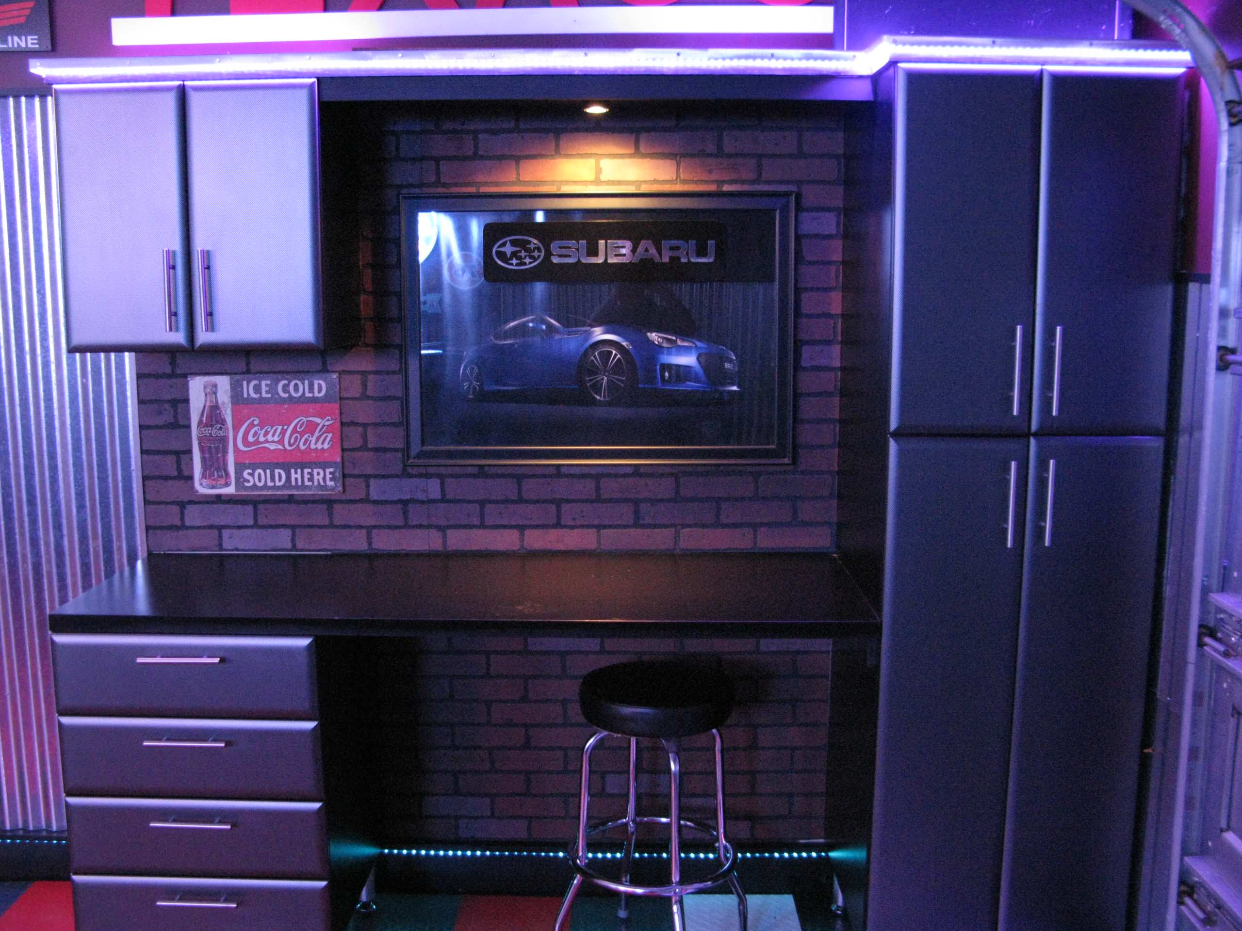 Get Man Cave Garage Interior Designs Pics