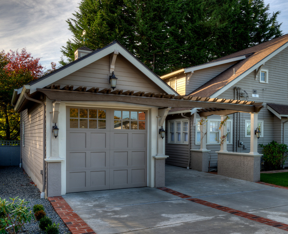 Inspiration for a classic garage in Seattle.