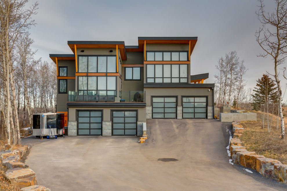 This is an example of a contemporary garage in Calgary.
