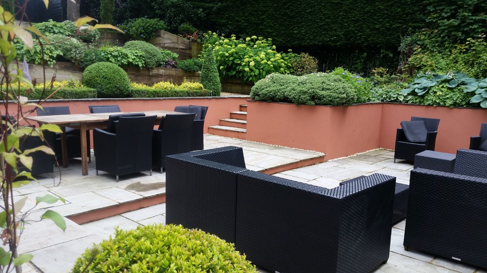 Sloping Garden Design, Gerrards Cross, Buckinghamshire Contemporary