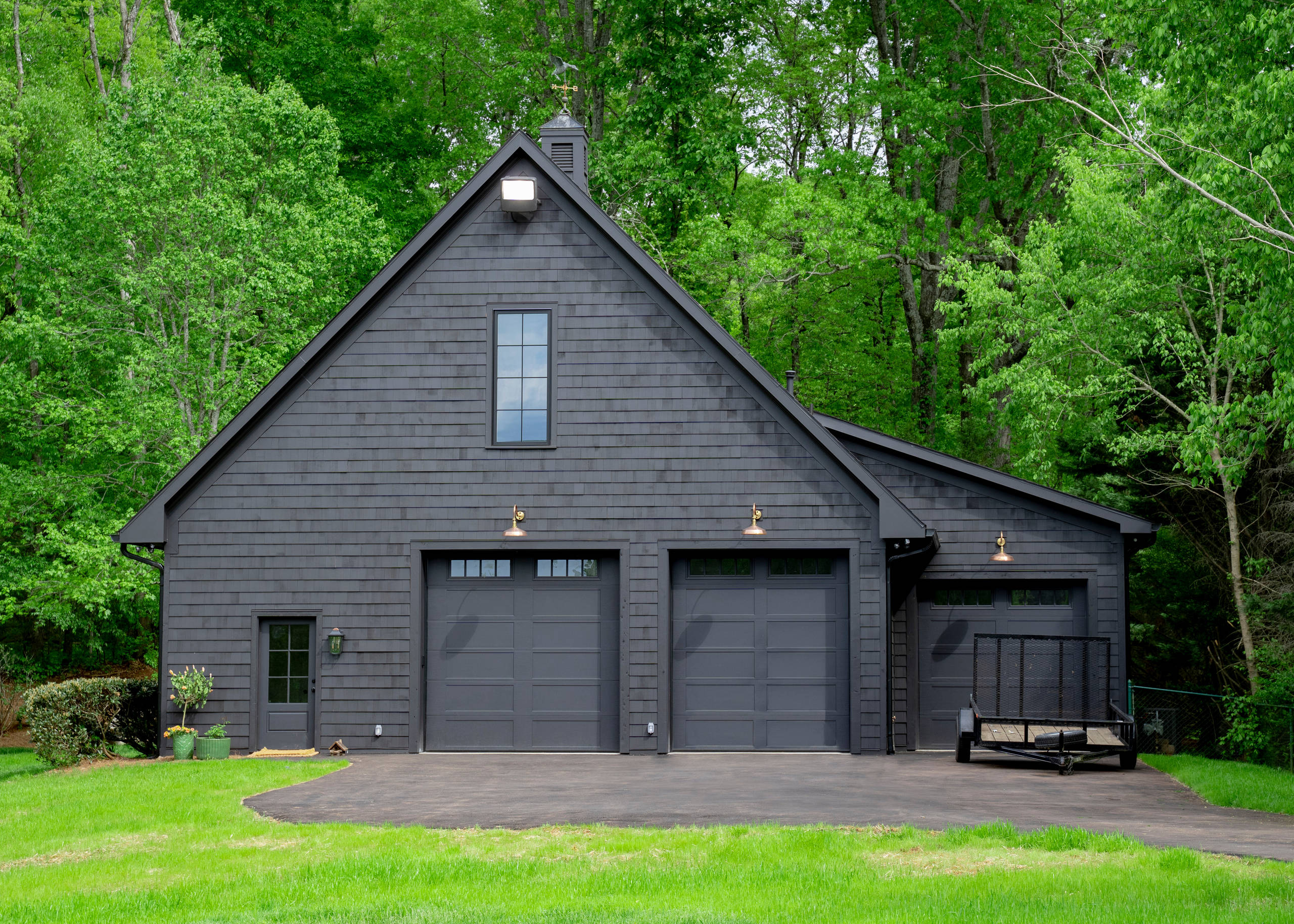 75 Farmhouse Three-Car Garage Ideas Youll Love - June, 2024 | Houzz