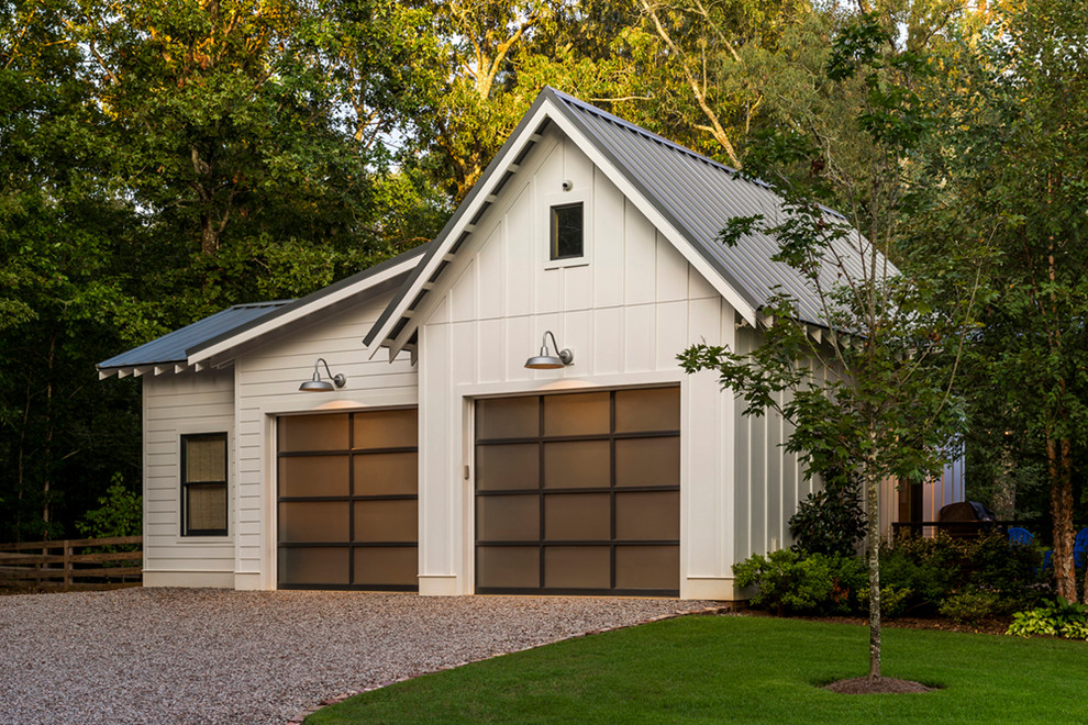 This is an example of a medium sized country detached double garage in Cincinnati.