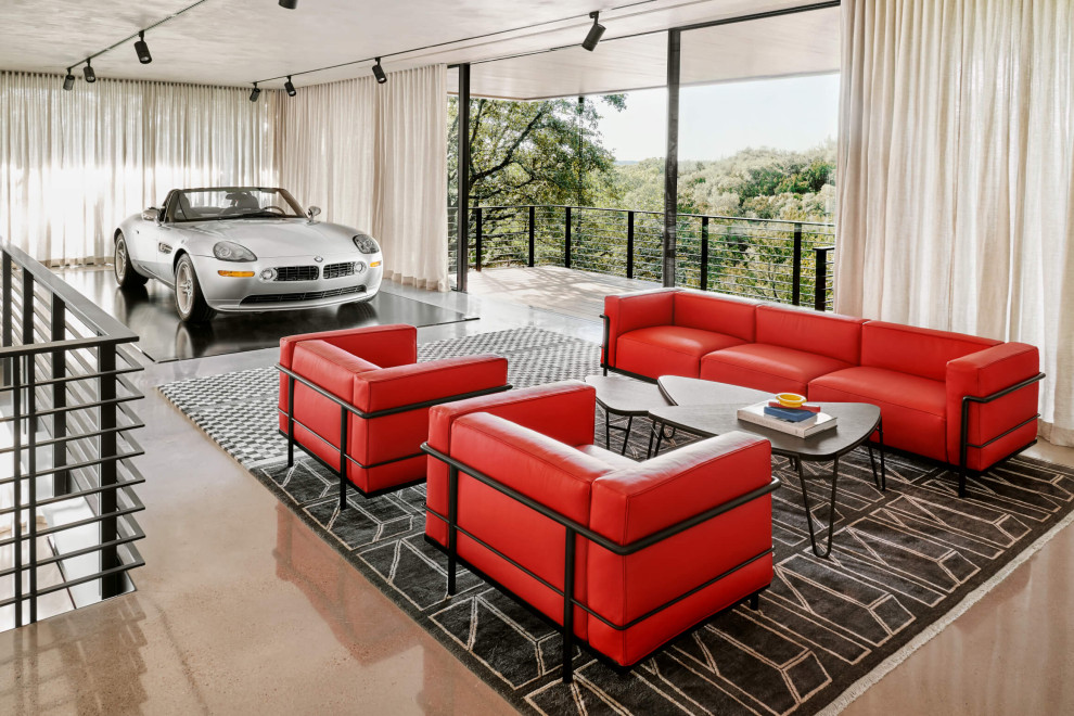 Expansive contemporary detached garage in Austin with three or more cars.