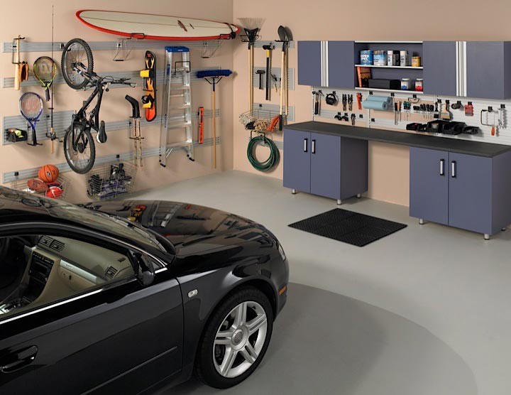 Источник вдохновения для домашнего уюта: большой пристроенный гараж в классическом стиле с навесом для автомобилей для одной машины