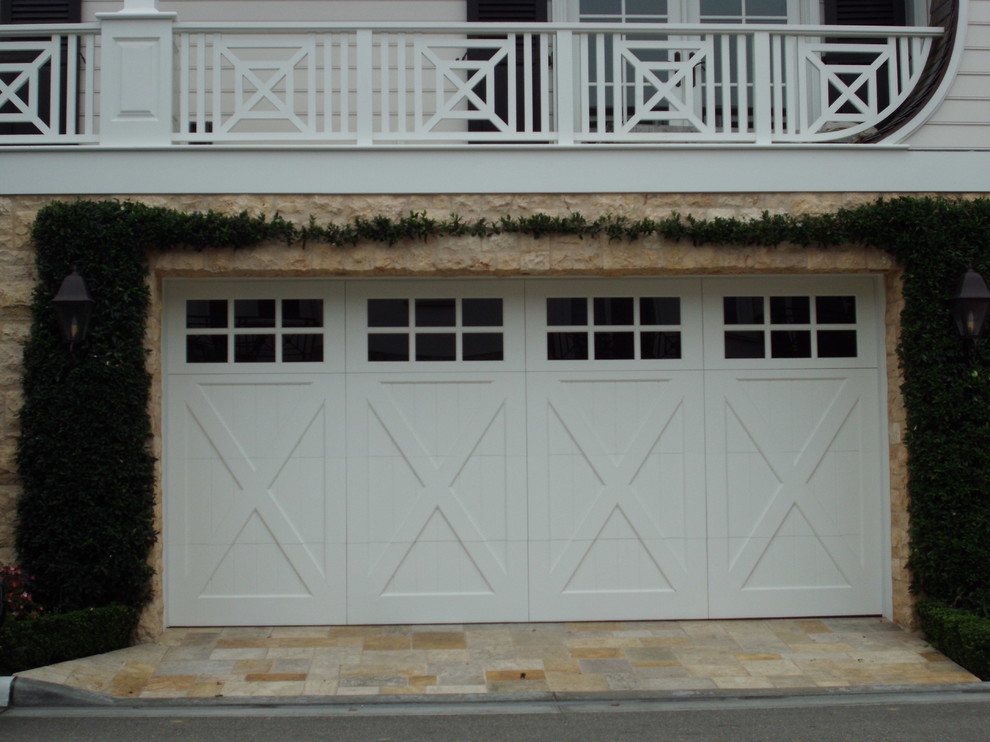 Example of a garage design in Los Angeles