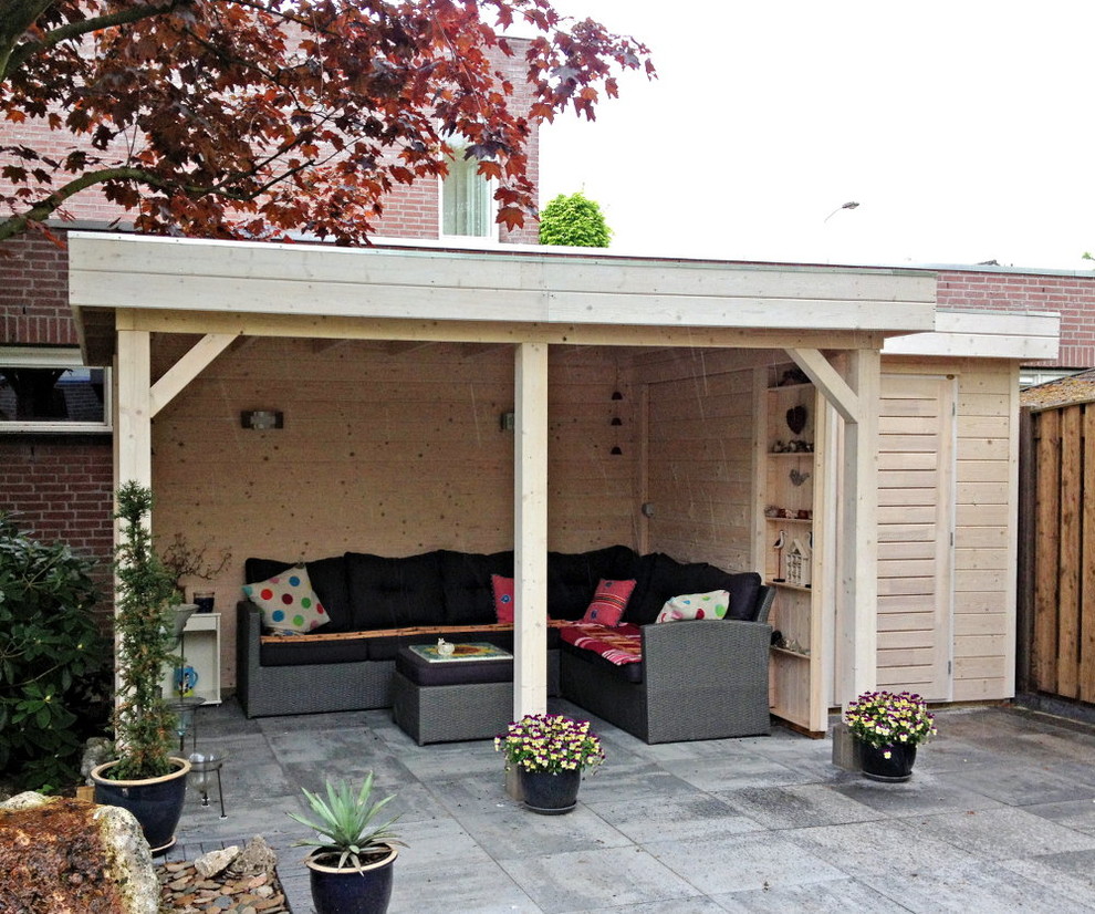 Medium sized contemporary detached garden shed in Wiltshire.