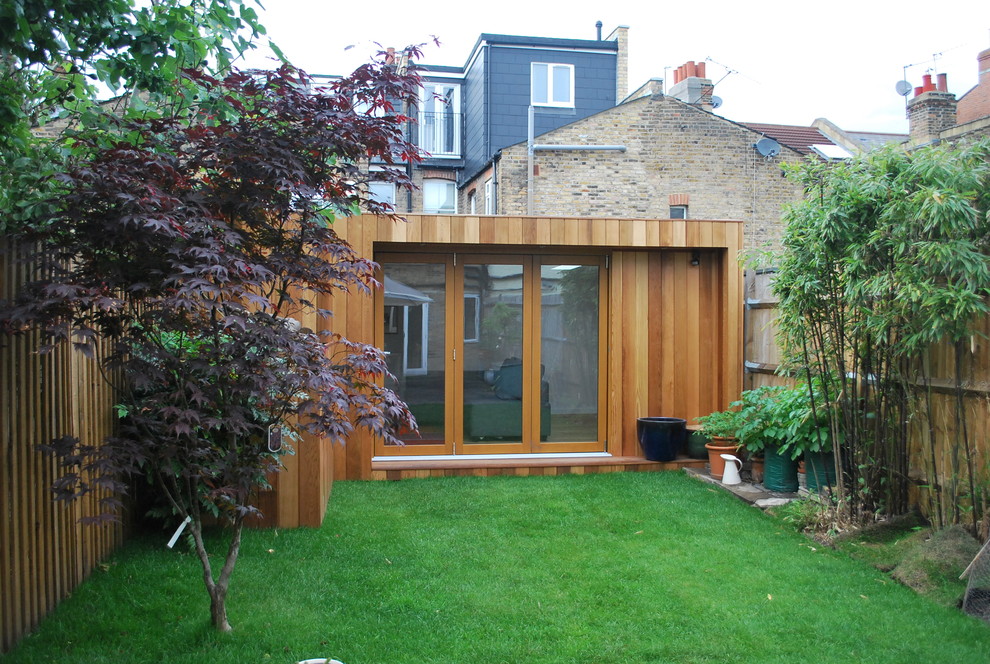 Example of a trendy shed design in London
