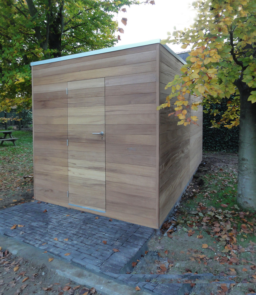 Example of a small trendy detached garden shed design in Wiltshire