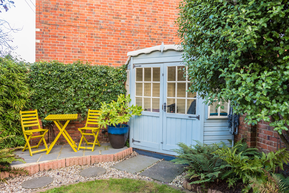 Inspiration for a small rural detached garden shed and building in Oxfordshire.