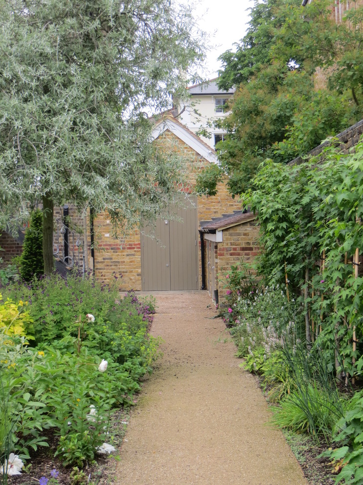 This is an example of a classic garden shed and building in London.