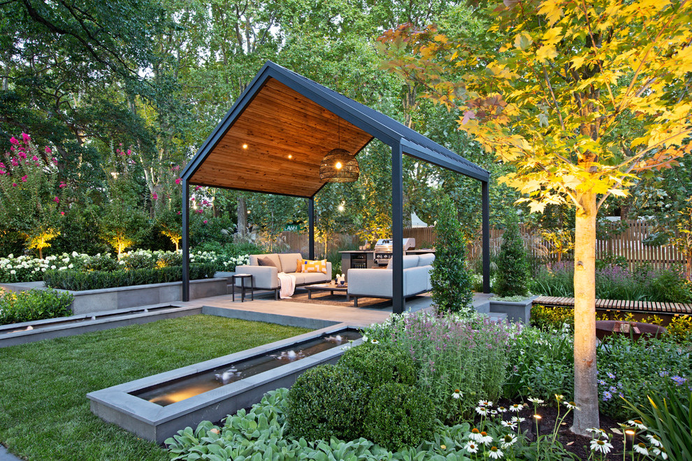 Inspiration for a contemporary landscaping in Melbourne.