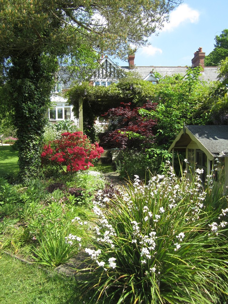 Photo of a classic garden in Sussex.