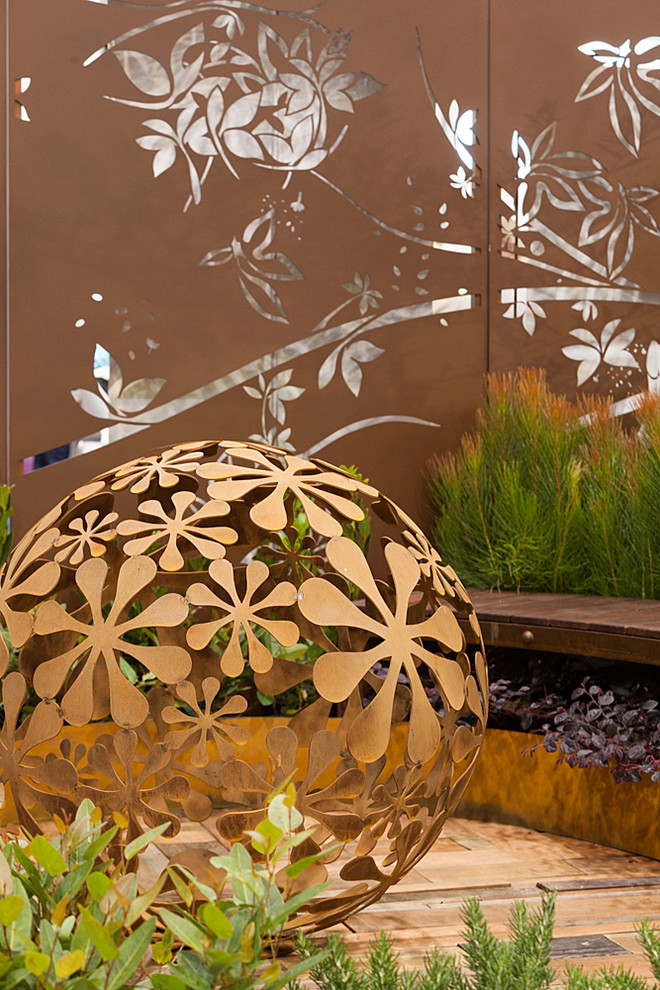 Backyard Garden Sculptures (metal art) - Mediterranean - Landscape