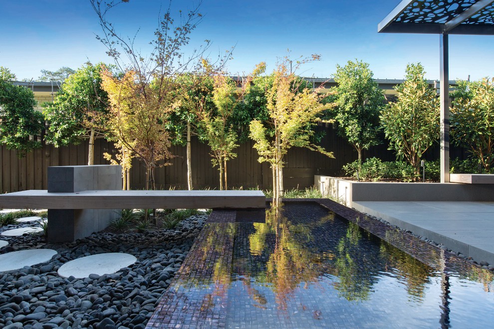 Design ideas for a contemporary landscaping in Melbourne.