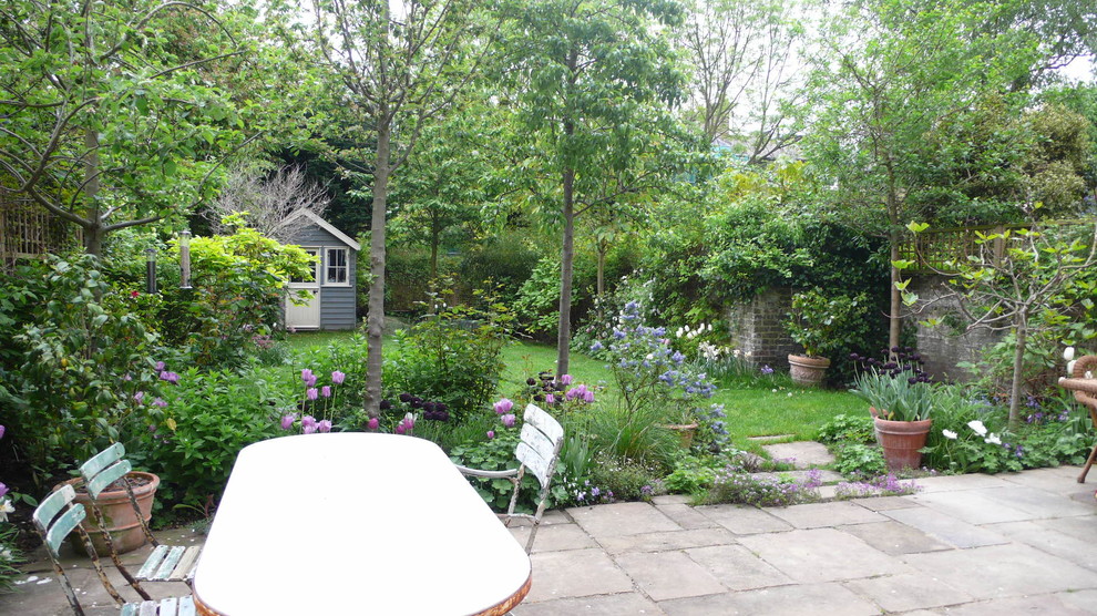Design ideas for a traditional back garden in London.