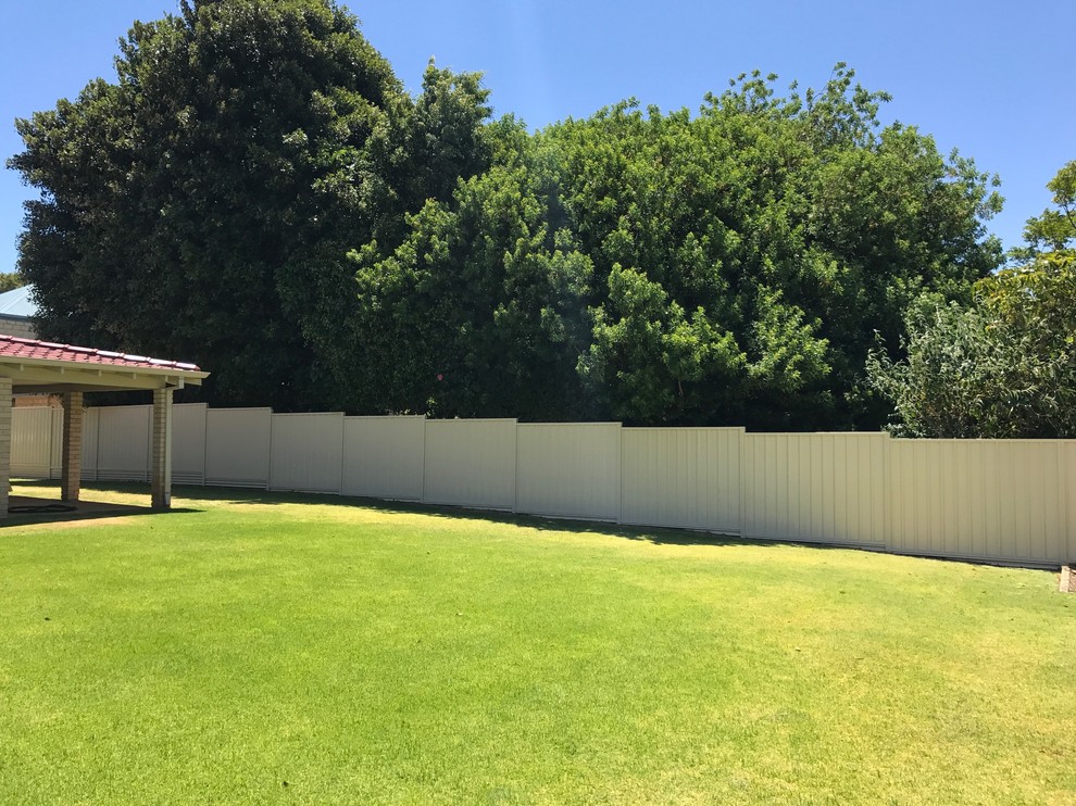 Design ideas for a large modern back garden in Perth.