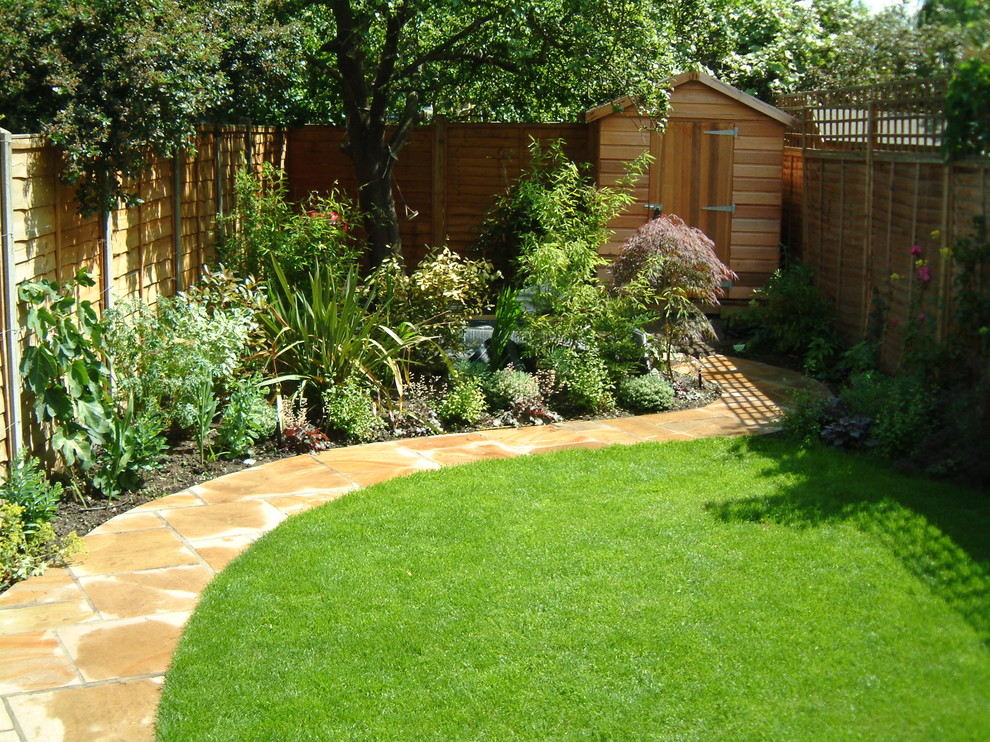 This is an example of a country garden in London.