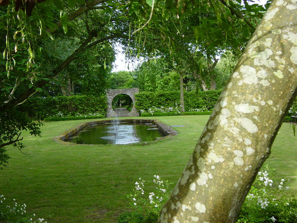 This is an example of a traditional landscaping in Oxfordshire.