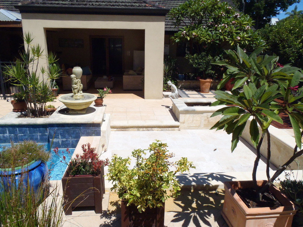 Design ideas for a traditional landscaping in Perth.