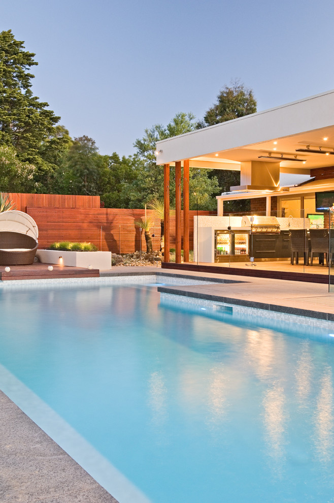 Creative Outdoor Solutions Contemporary Pool Melbourne by C.O.S