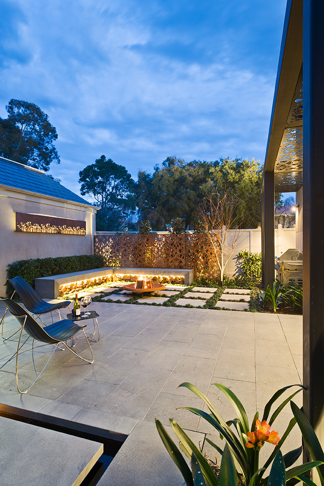 Example of a trendy patio design in Melbourne