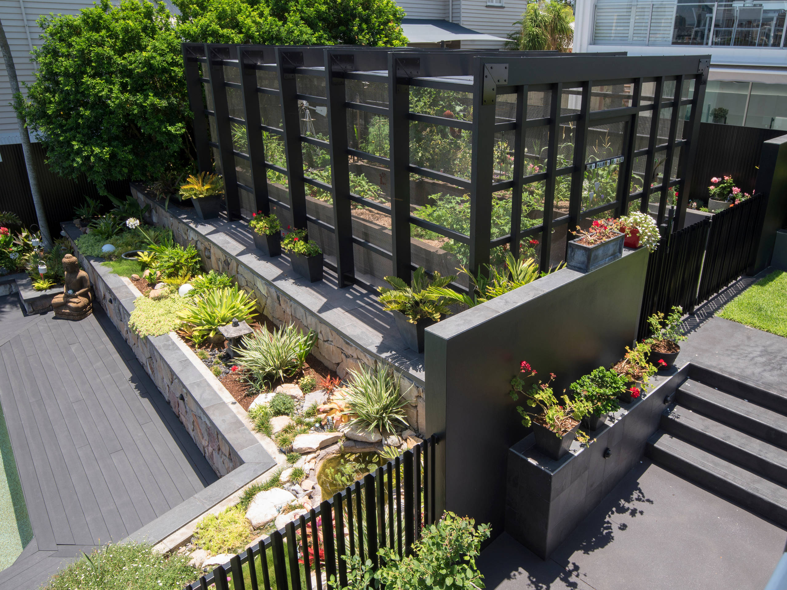 トロピカルスタイルのおしゃれな庭の画像 21年8月 Houzz ハウズ