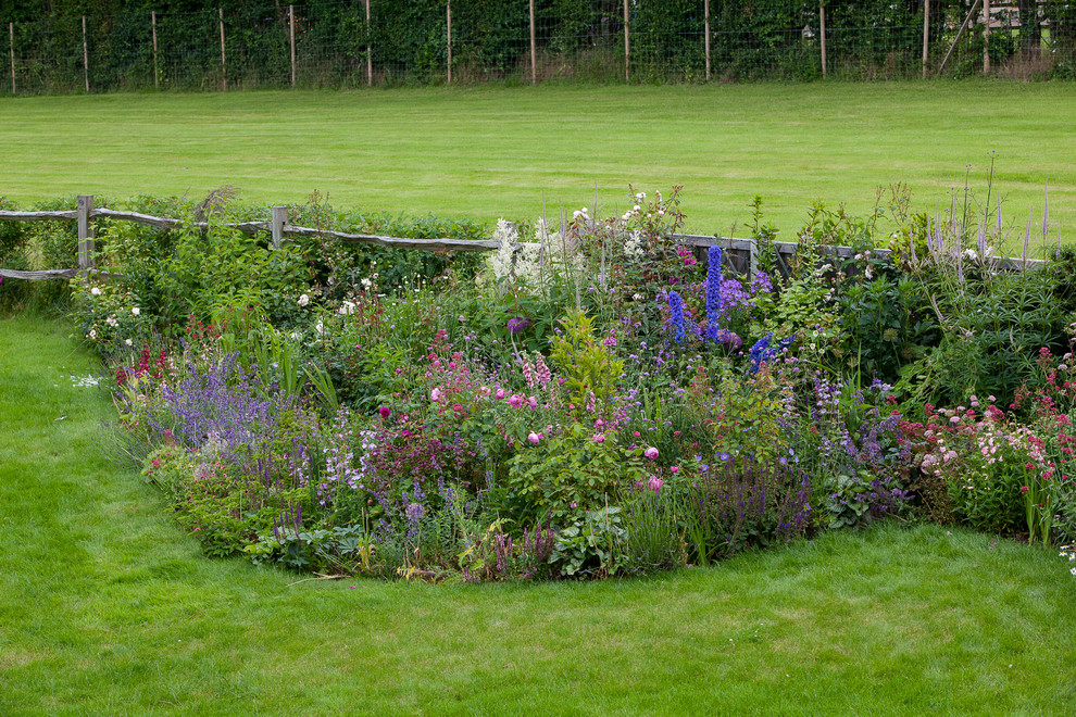 Family Friendly Country Garden in Hampshire Farmhouse Landscape