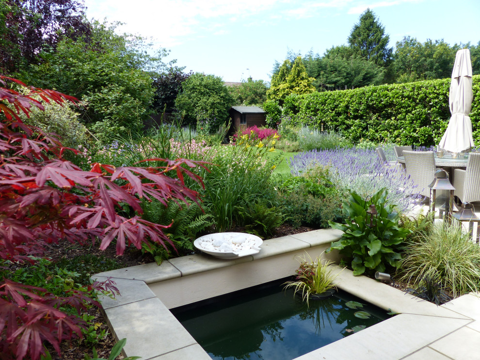 Family garden, Shenfield Modern Landscape Essex by Turning Leaf