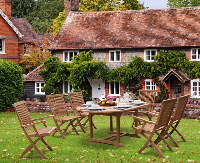 Fine dining in the garden Modern Garten Surrey von Corido Teak